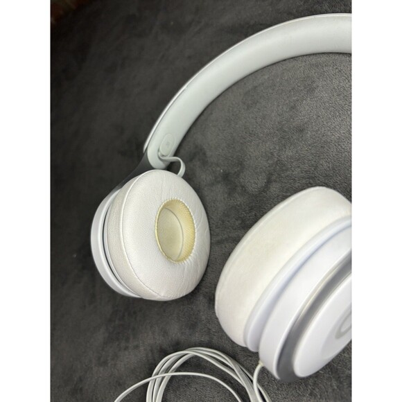 Apple Beats EP On-Ear Wired Headphones White Used Working - Picture 4 of 7